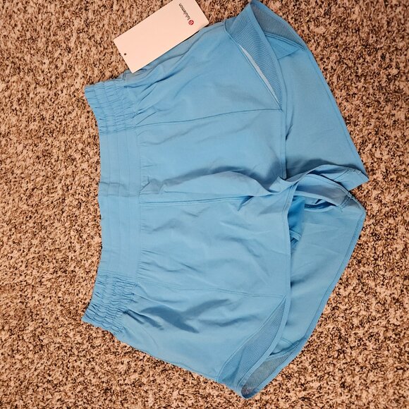 Lululemon Hotty Hot High-Rise Lined Short 2.5" NWT Size 10 Kayak Blue Light - Picture 2 of 4